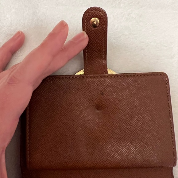 LOUIS VUITTON Kisslock Wallet! With Dust bag! 100% Authentic! Great price! - Picture 12 of 16